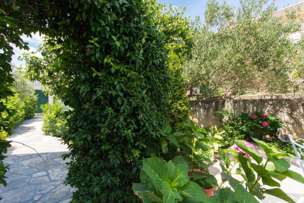 Apartment Lorenzo Трогир Экстерьер фото